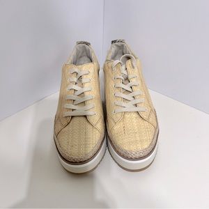 NWOT Dolce Vita bamboo look weave casual shoe size 8